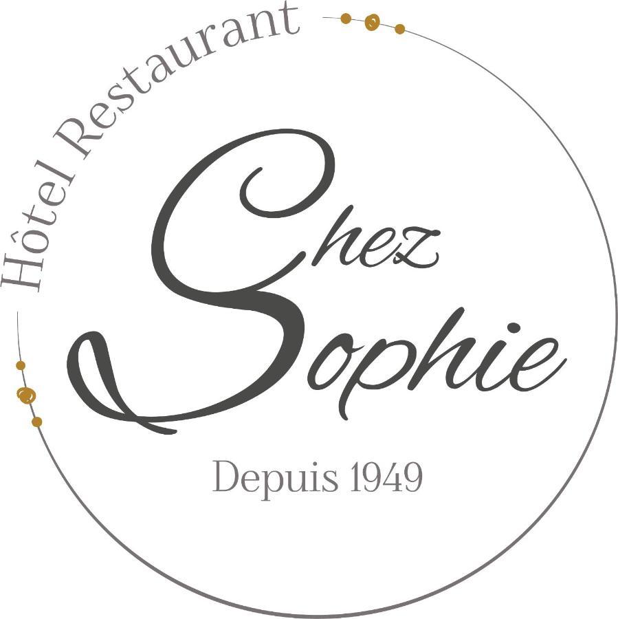 Restaurant Hotel Logis Chez Sophie Briouze Екстериор снимка